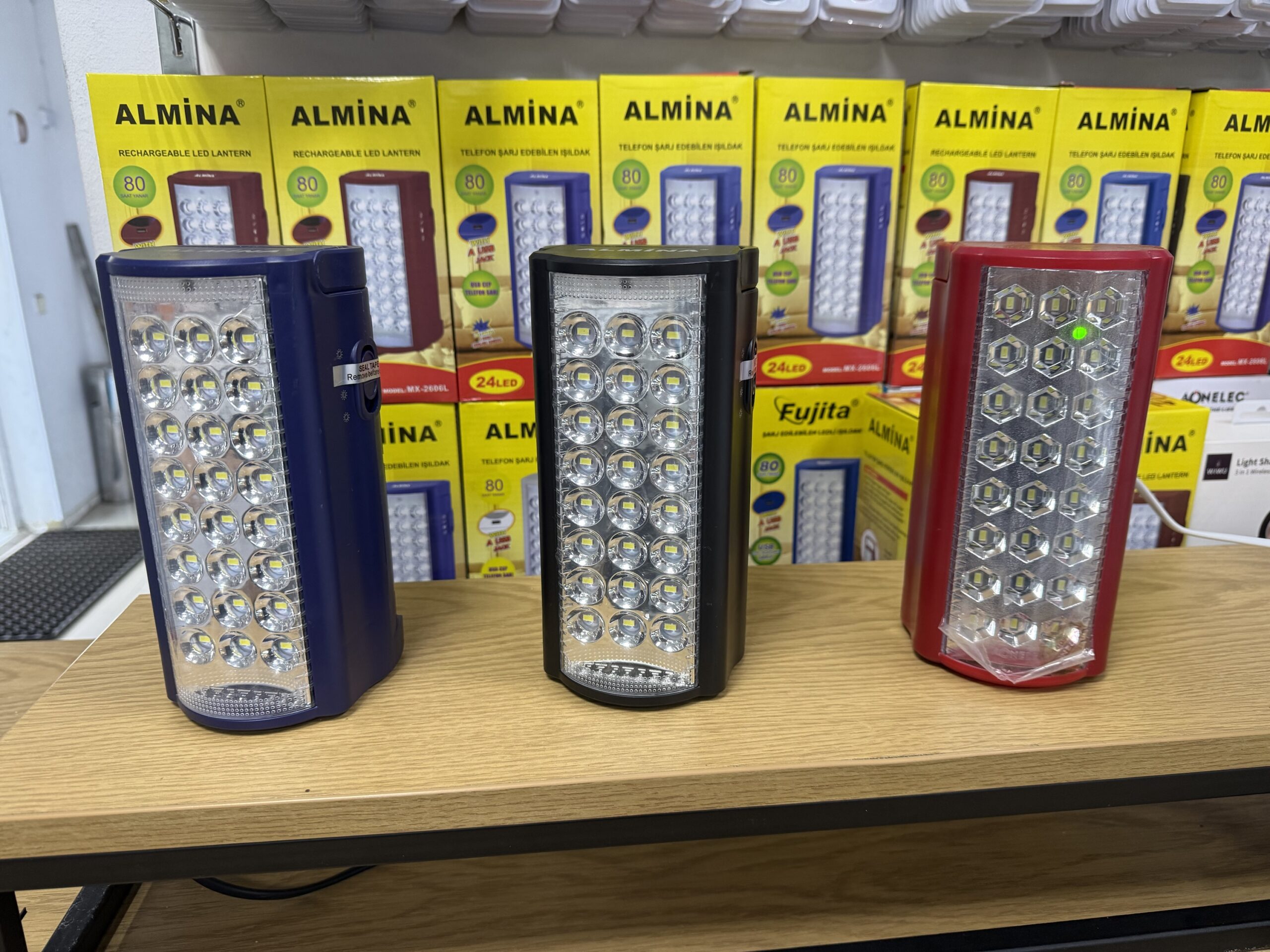img_5317-2 Аварійний ліхтар Almina 24 LED з акумулятором